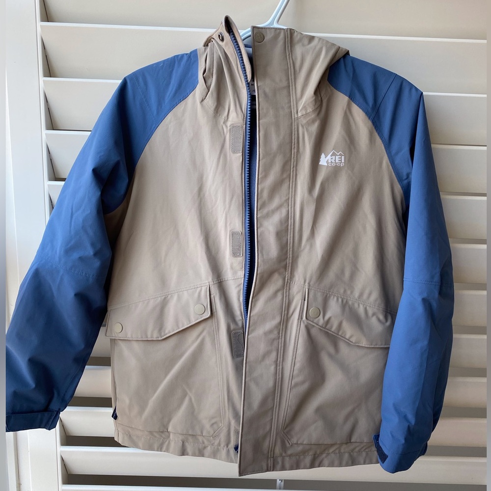 REI mountain insulated boys jacket